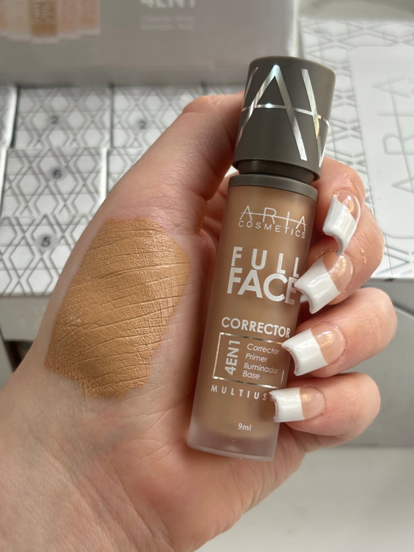 Corrector full face ARIA COSMETICS