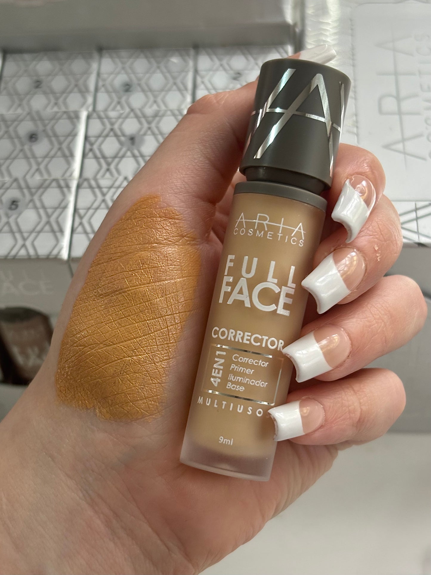 Corrector full face ARIA COSMETICS