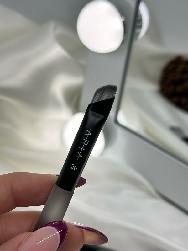Pincel de cejas ARIA COSMETICS
