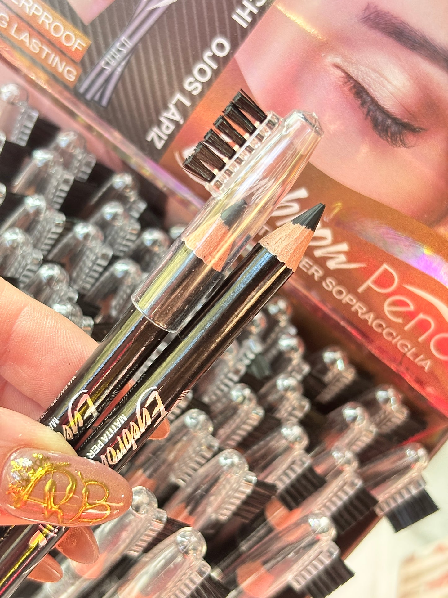 Lápiz de ojos negro con cepillo USHAS