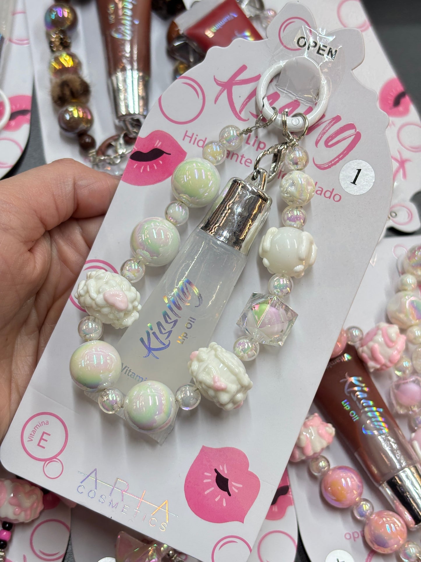 Brillo de labios + llavero ARIA COSMETICS