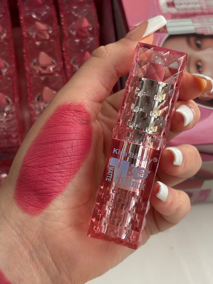 Labial en barra matte KISS BEAUTY