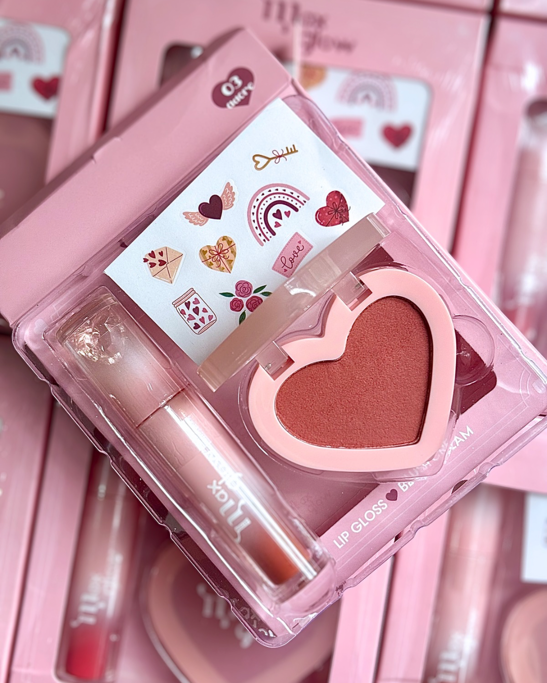 Set de regalo gloss + blush + obsequio MAXGLOW