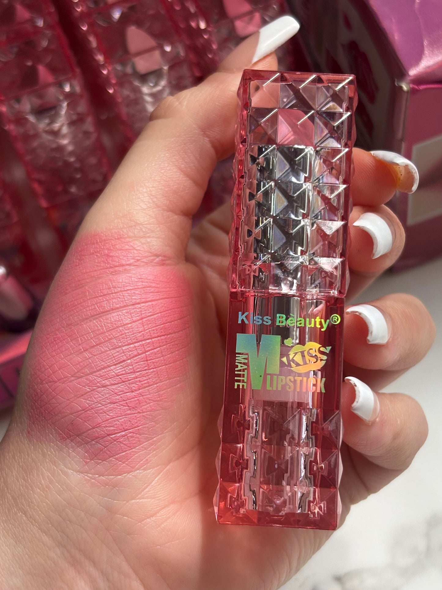 Labial en barra matte KISS BEAUTY